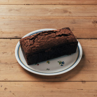 ライ麦とアマレット、静かな余韻のチョコレートケーキ