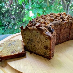 Basic Country 5種ナッツの黒糖パウンドケーキ